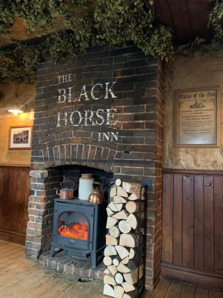 The Black Horse Inn เมดสโตน ภายนอก รูปภาพ